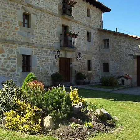 La Toba I Y Ii Country house Bezana